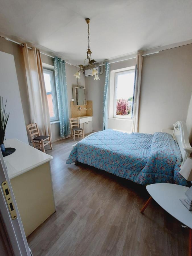 Esmera Appartement *