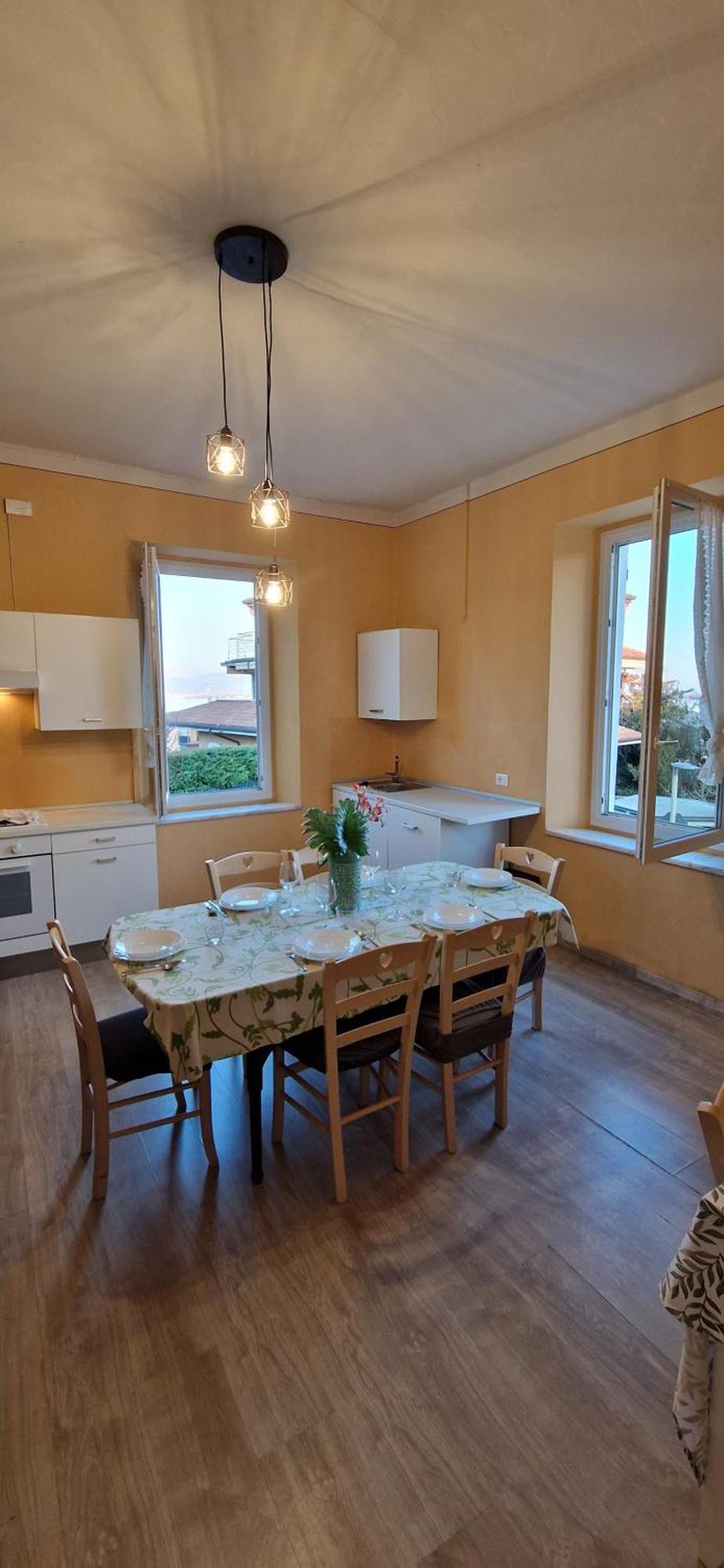 Esmera Appartement Desenzano del Garda