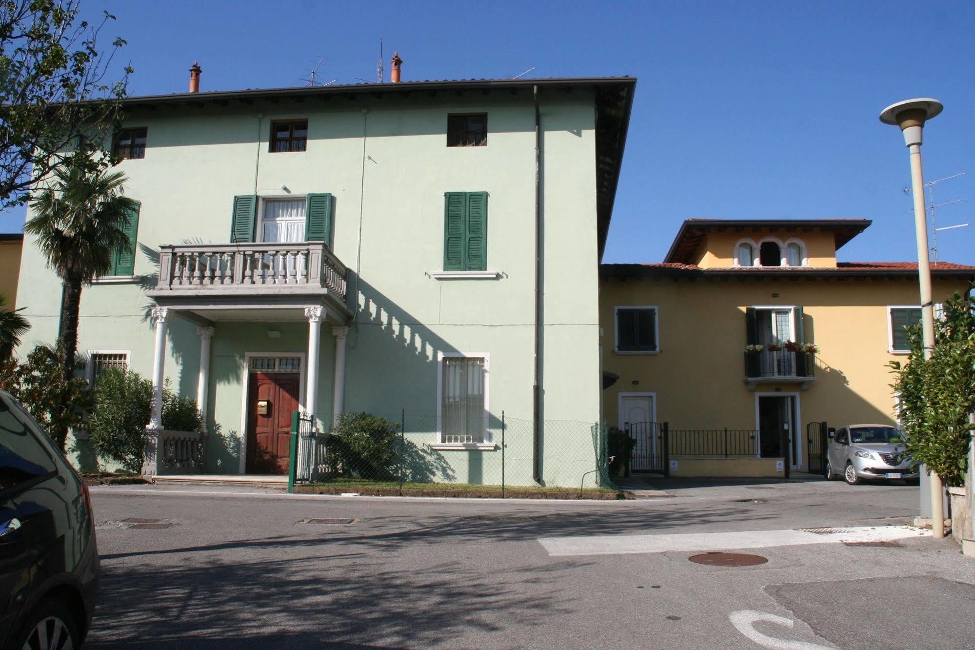 Esmera * Desenzano del Garda